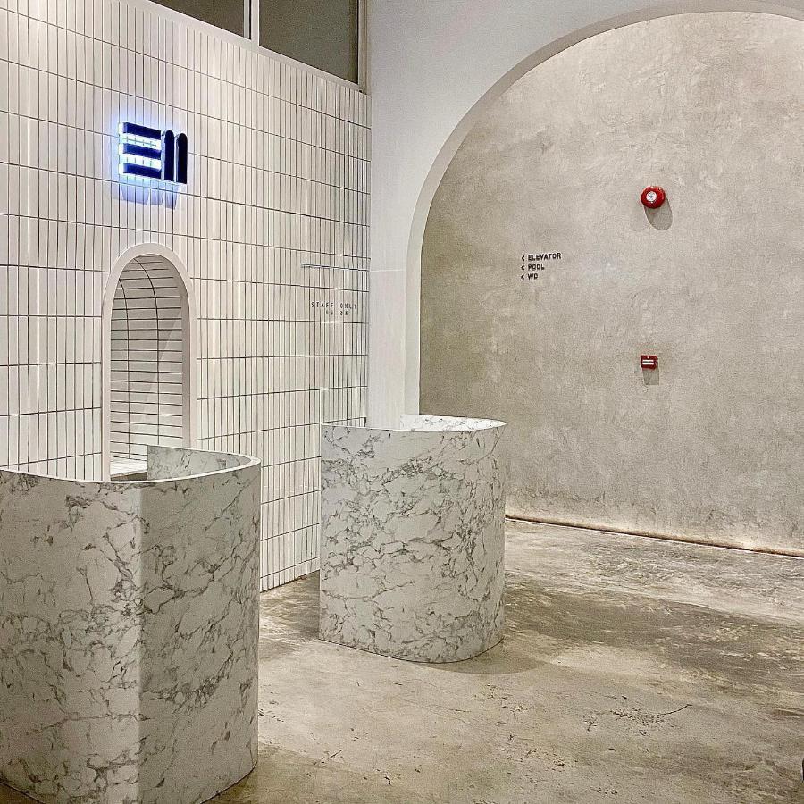E11 Hotel - Bts Punnawithi Bangkok Exteriör bild