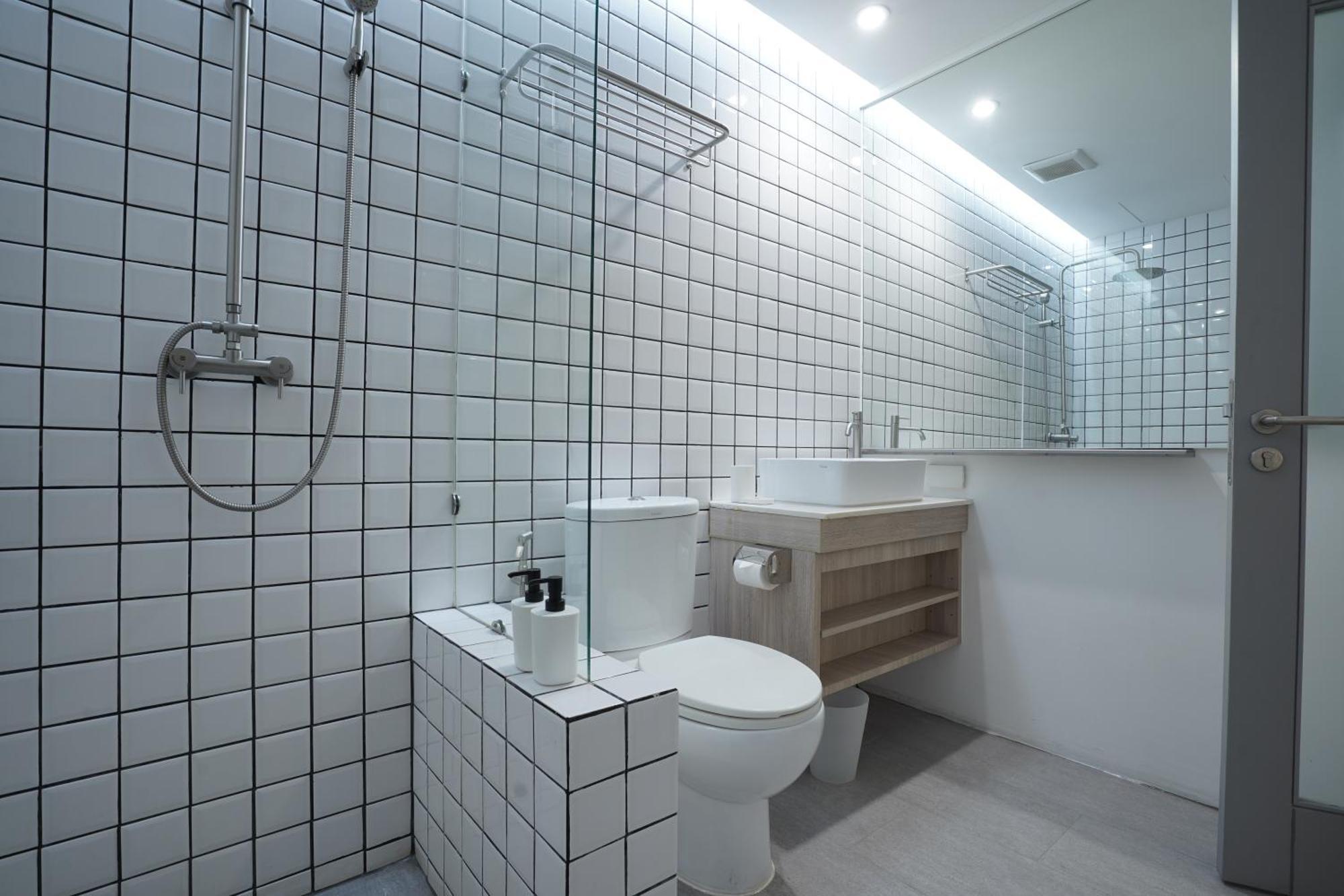 E11 Hotel - Bts Punnawithi Bangkok Exteriör bild